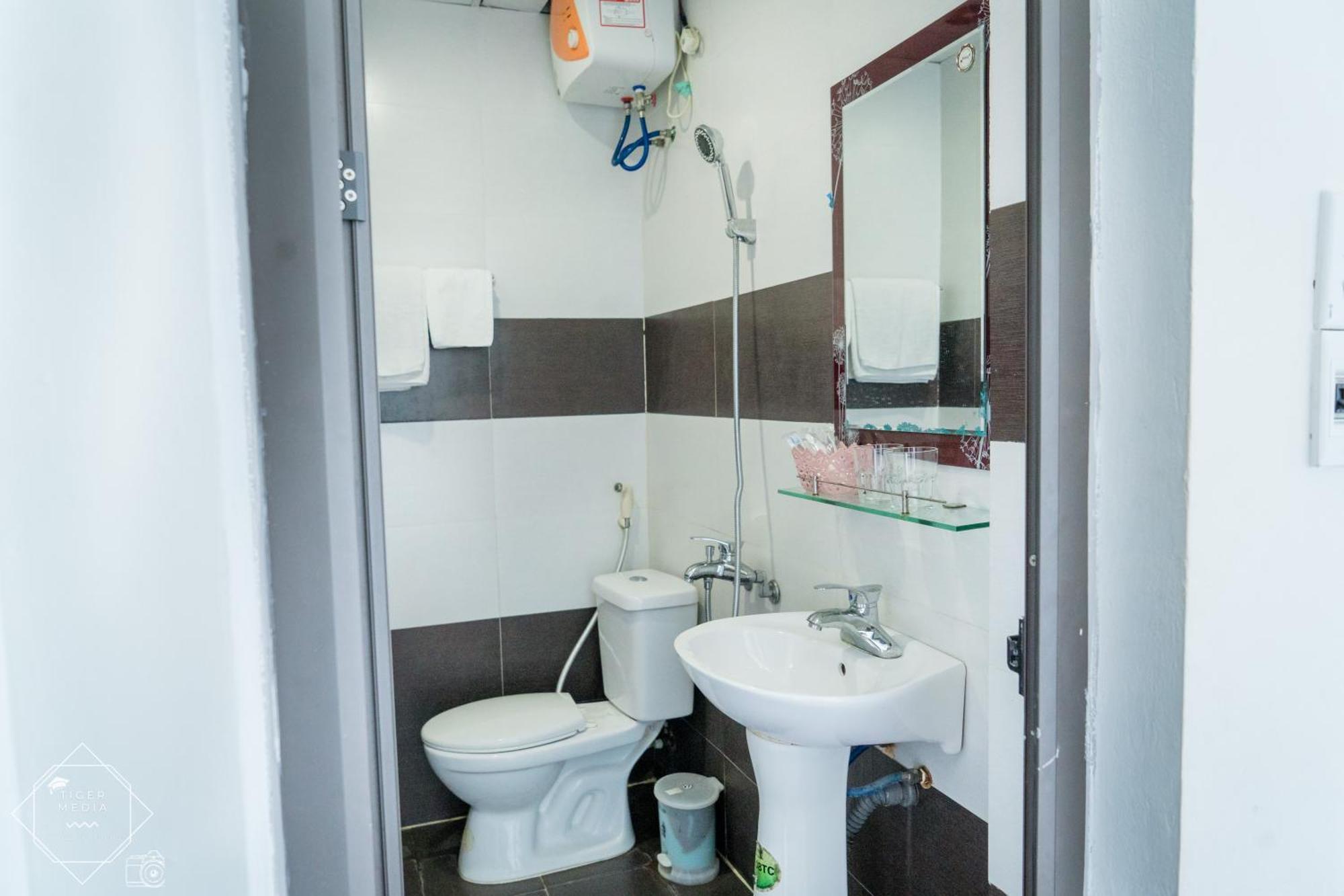 Brother Friendly - Gia Cat Long Hotel Dong Khe Sau Extérieur photo